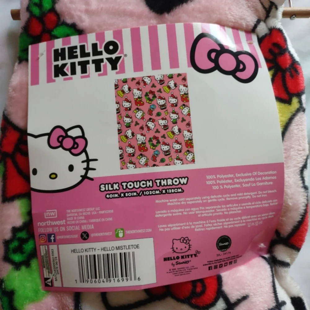 Hello Kitty Christmas Blanket 🎄